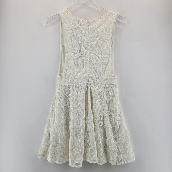 Revolve NBD Faith White Lace Mini Dress Small Plunging Neckline Sleeveless NWT - Picture 6 of 13